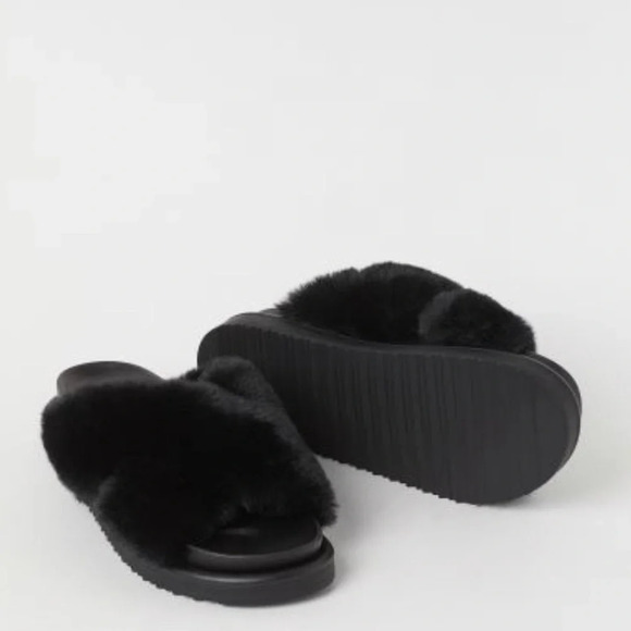 H&M Women’s Criss Cross Black Faux Fur Platform Slipper Slides Size 11 NWOB - Picture 1 of 9